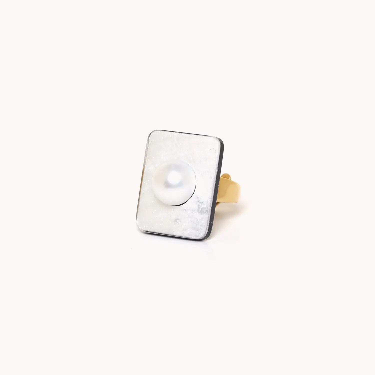 Nature Bijoux Cultured Freshwater Pearl & Capiz Adjustable Ring - Image 3